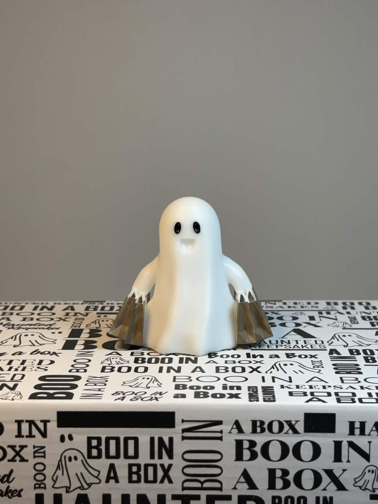 V009 - Shopper Boo!